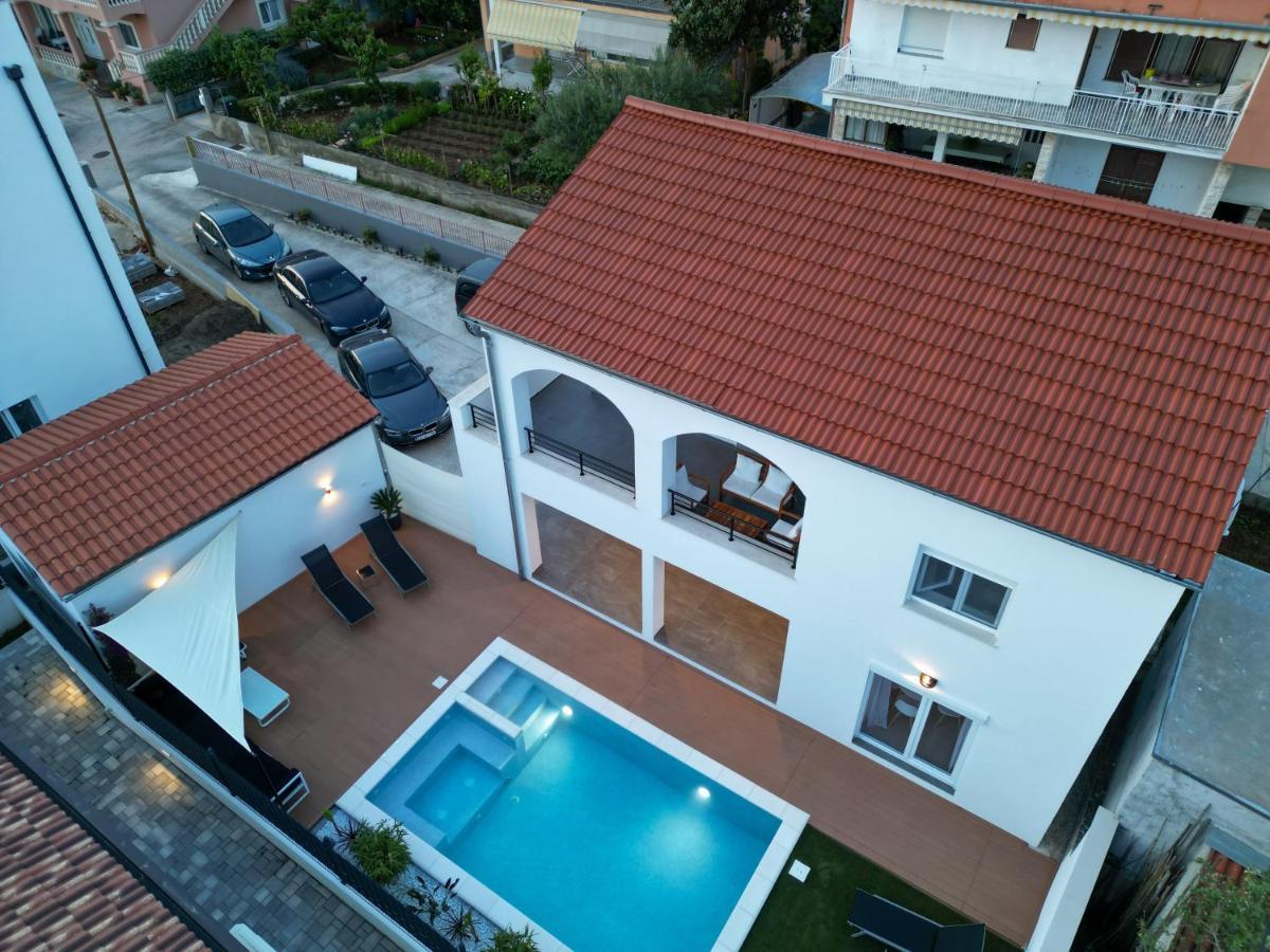 Bernie Apartments With A Pool Zadar Exterior foto